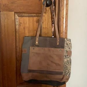 Myra Bag